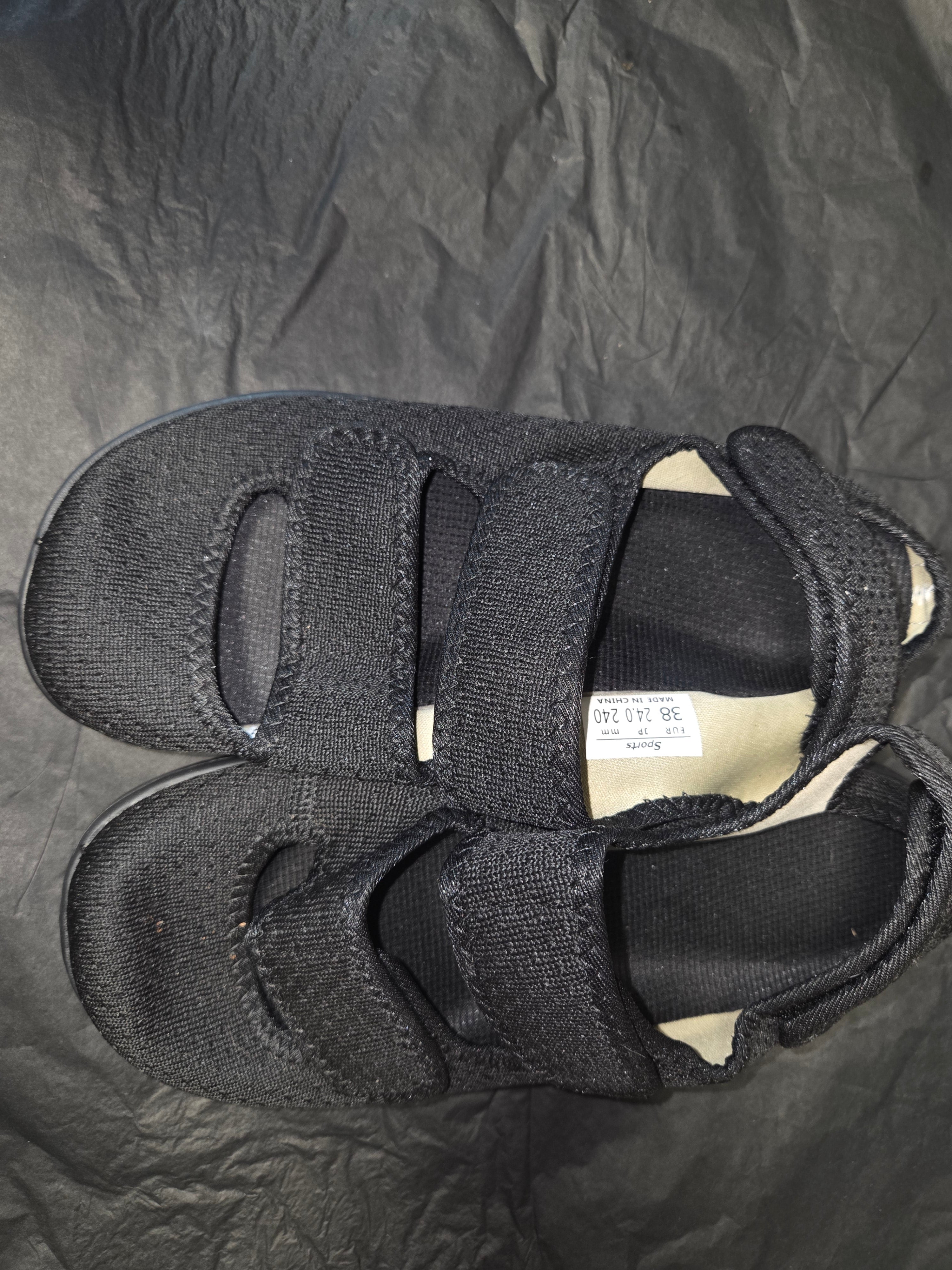 Diabetic shoes